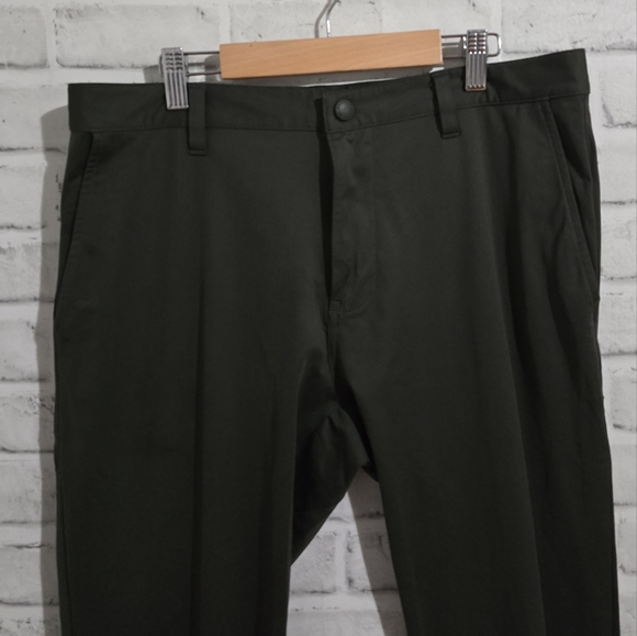Rhone Commuter Slim Fit Jogger Olive Green size 31 - Picture 6 of 14